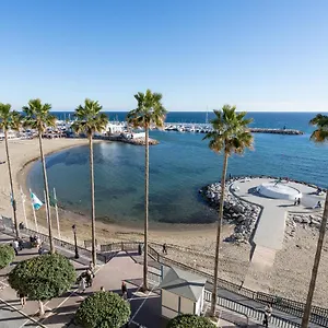 Beachfront With Stunning Sea Views Appartement